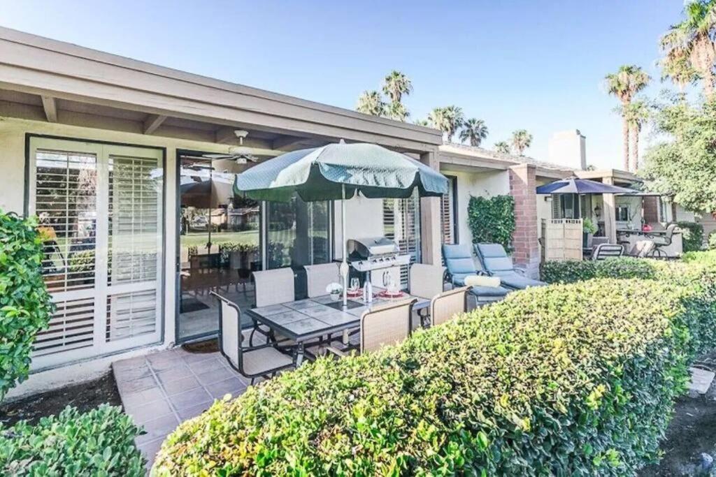 Private Country Club On Awesome Golf Course! Palm Desert